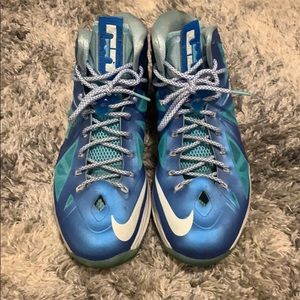 Lebron 10 Blue diamond size 13